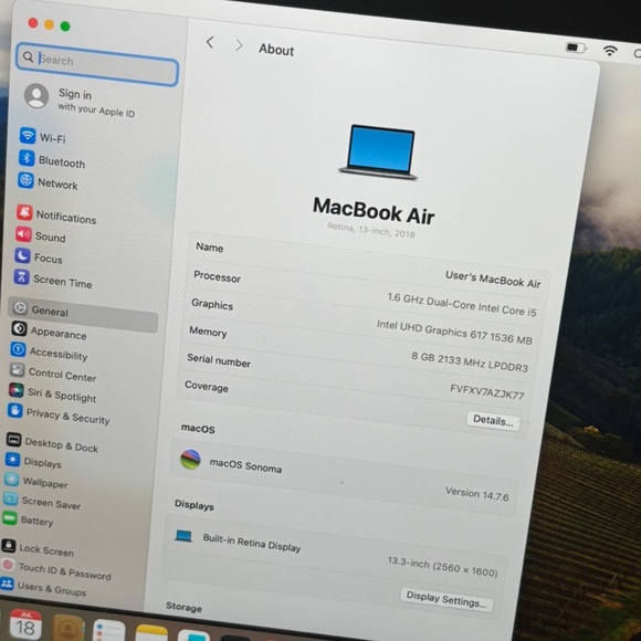 Apple MacBook Air 2018 with Black and Silver Design - Picture 8 of 8